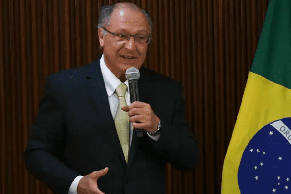 Alckmin cria grupos para revisar plano e criar centro de